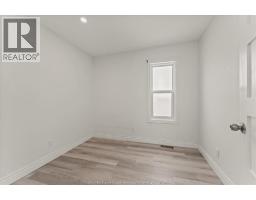 972 WELLINGTON AVENUE - 10