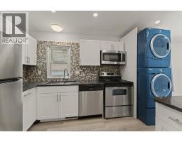 972 WELLINGTON AVENUE - 14