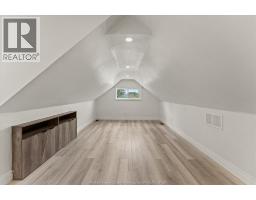 972 WELLINGTON AVENUE - 17