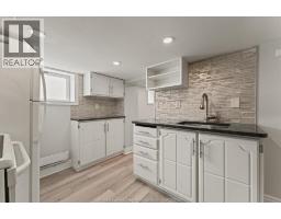 972 WELLINGTON AVENUE - 19