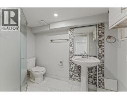 972 WELLINGTON AVENUE - 23