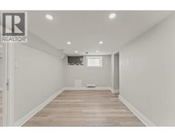 972 WELLINGTON AVENUE - 24