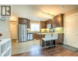 8475 WYANDOTTE STREET East UnitNo. 112 - 5