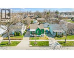 2286 FOREST AVENUE - 39