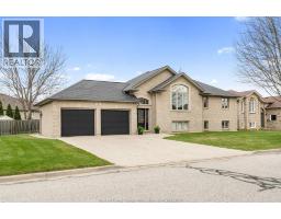 7 Beniuk COURT - 30