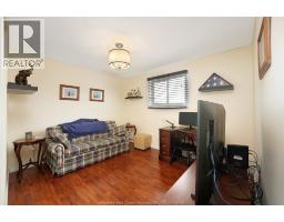 3404 HEMLOCK - 12