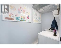 3404 HEMLOCK - 17