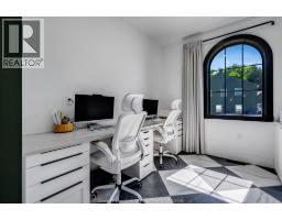 568 Road 2 West - 23