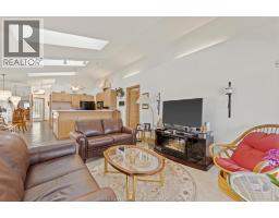 504 DALHOUSIE STREET - 13