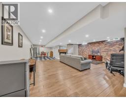 2425 SKINNER - 29