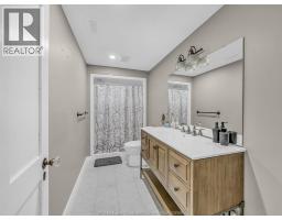 2425 SKINNER - 37