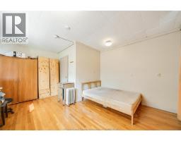 801 VICTORIA AVENUE - 10