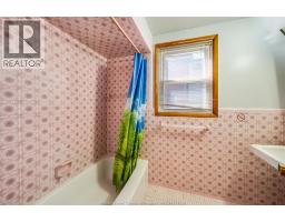 801 VICTORIA AVENUE - 12