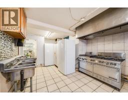 801 VICTORIA AVENUE - 15