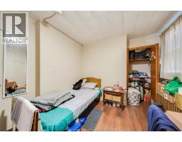 801 VICTORIA AVENUE - 26