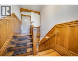 801 VICTORIA AVENUE - 30