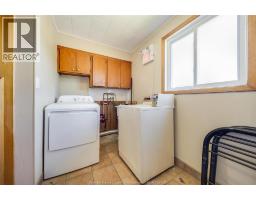 801 VICTORIA AVENUE - 33