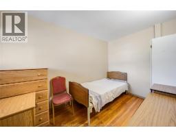 801 VICTORIA AVENUE - 43