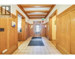 801 VICTORIA AVENUE - 6