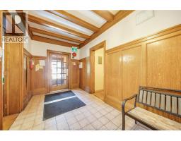 801 VICTORIA AVENUE - 7