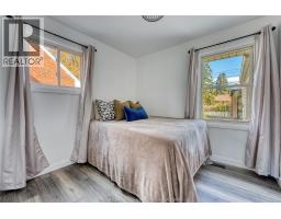 994 EDWARD AVENUE - 17