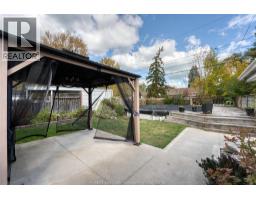 994 EDWARD AVENUE - 32
