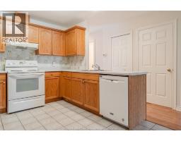 1086 Lexington CIRCLE - 12