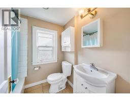 392 CURRY AVENUE - 22