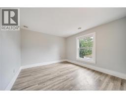 392 CURRY AVENUE - 26