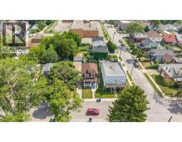 392 CURRY AVENUE - 3