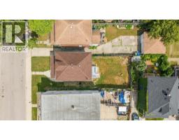 392 CURRY AVENUE - 48