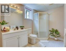 578 LAKEVIEW AVENUE - 37