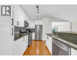 1039 SILVERDALE - 16