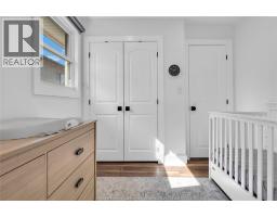 310 LAURIER DRIVE - 16