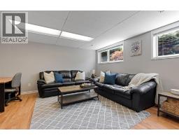 2584 RIVARD AVE - 17