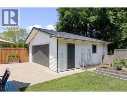 2584 RIVARD AVE - 29