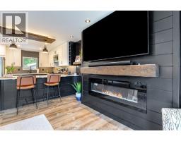 2 Kingsway COURT - 11