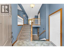 201 MAPLEWOOD DRIVE - 15