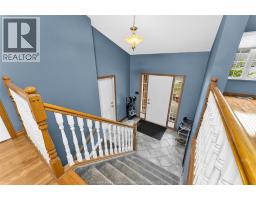201 MAPLEWOOD DRIVE - 16