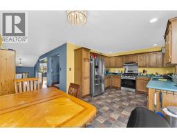 201 MAPLEWOOD DRIVE - 17