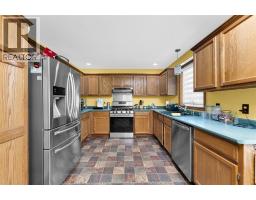 201 MAPLEWOOD DRIVE - 19