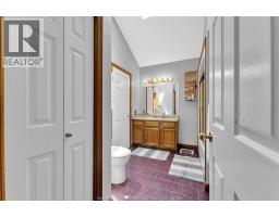 201 MAPLEWOOD DRIVE - 29