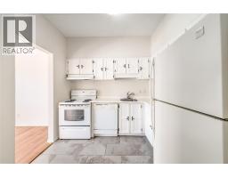3950 WYANDOTTE STREET UnitNo. 105 - 12