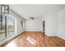3950 WYANDOTTE STREET UnitNo. 105 - 16