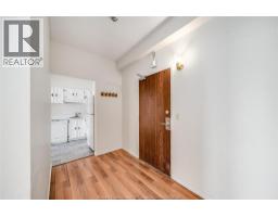 3950 WYANDOTTE STREET UnitNo. 105 - 4