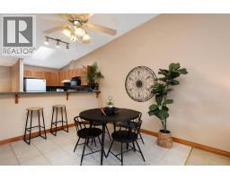 144 Bennie Ave - 10