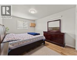 4135 St. Clair - 13