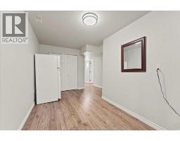 4135 St. Clair - 17