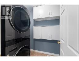 298 LESTER DRIVE - 20