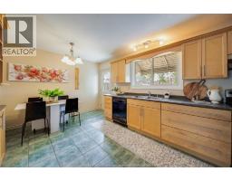 381 CARLING - 11